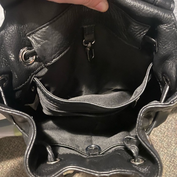 Danier leather bag - Picture 4 of 7